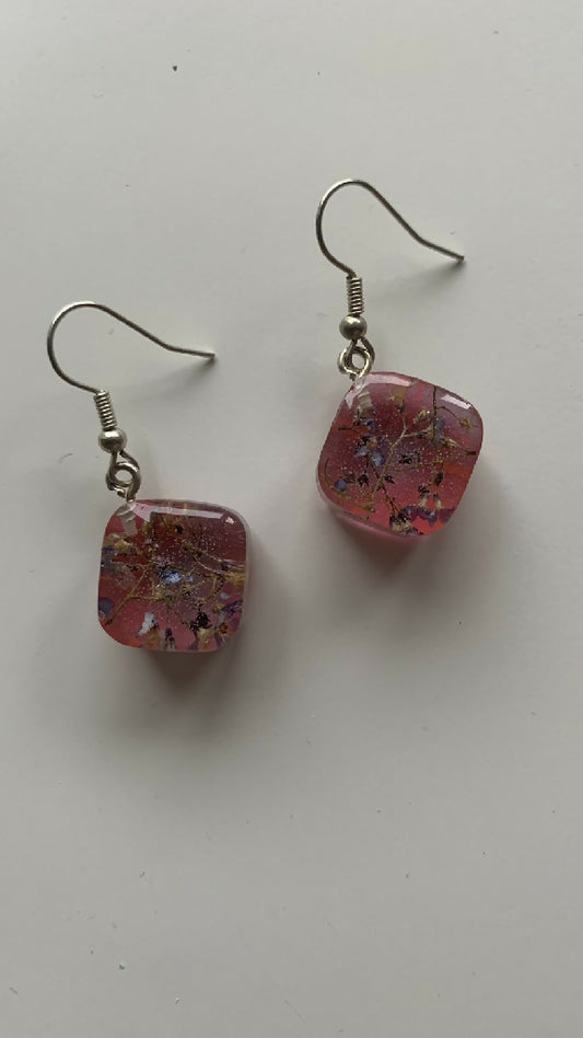 Уникатен примерок, ОБЕТКИ СО СУВИ ЦВЕТОВИ