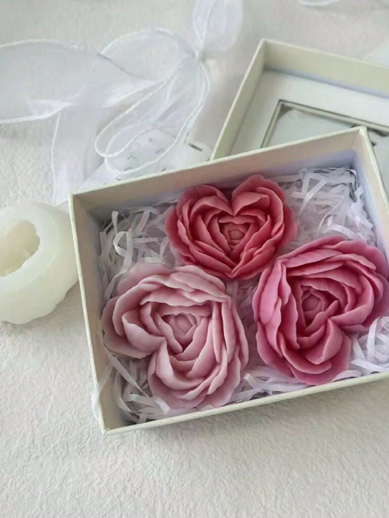 Сет од ружи во форма на срце