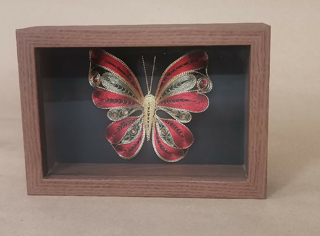 8ми Март Пеперутка