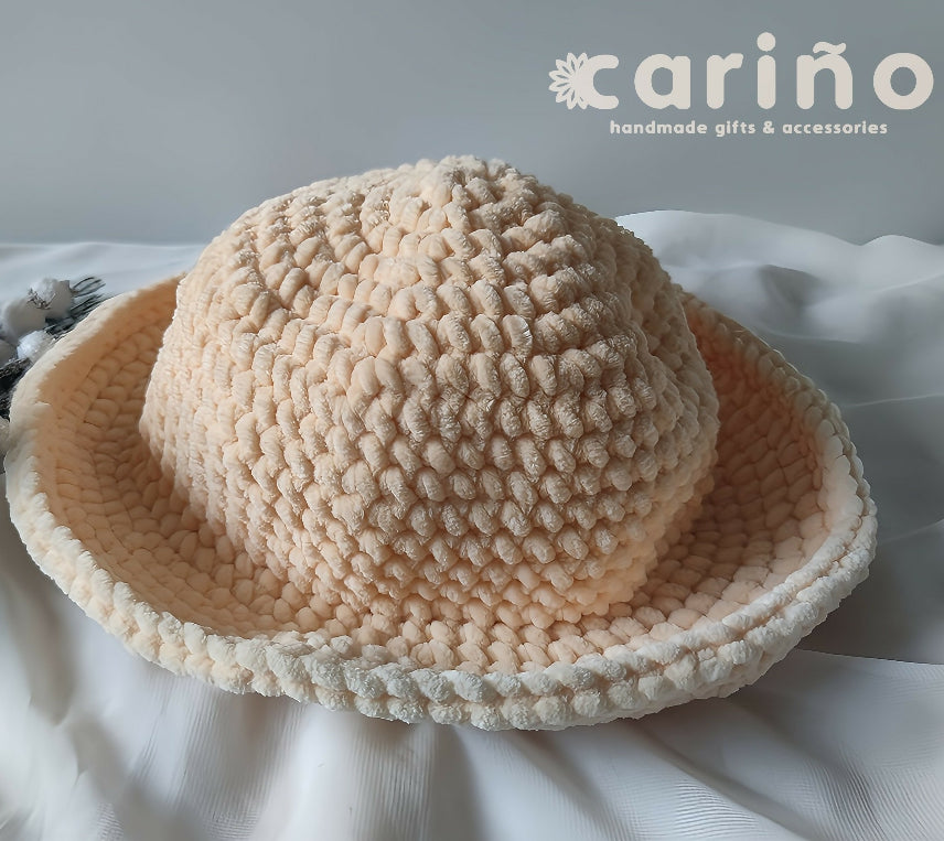 Зимски плишан шешир