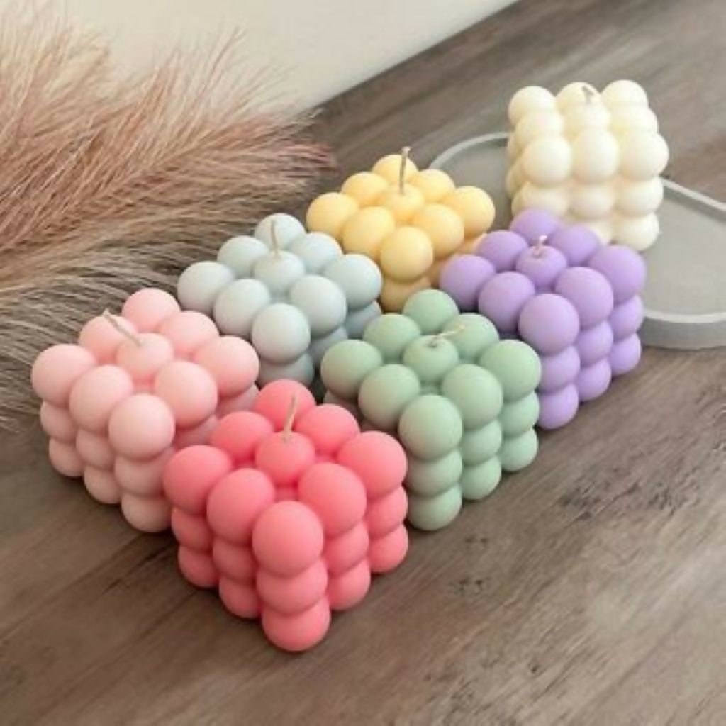 Голема Bubble свеќа