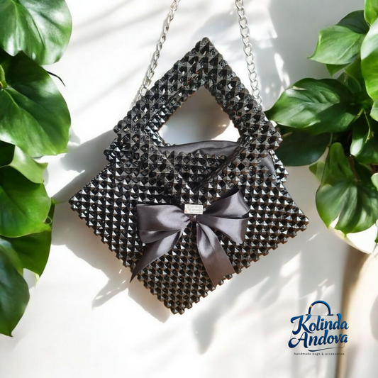 Уникатна рачно изработена чанта