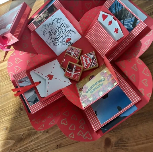 Кутија со фотографии