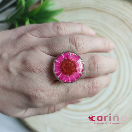 Прстен со суво цвеќе