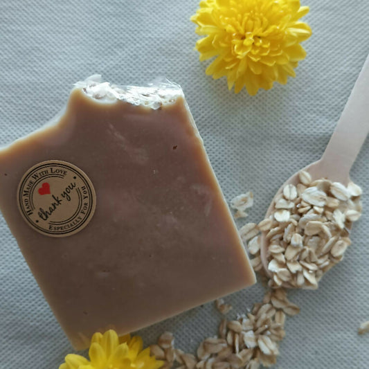 Природен сапун со овесно млеко